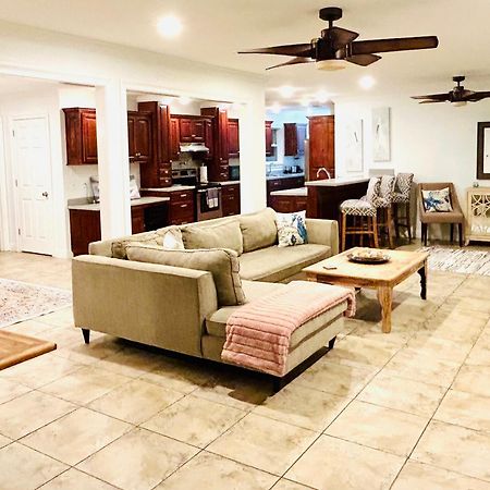 4/3 Home Centrally Located, Beach, Casino, Airport, Dining, Golfing, Shopping, Entertainment Ґалфпорт Екстер'єр фото
